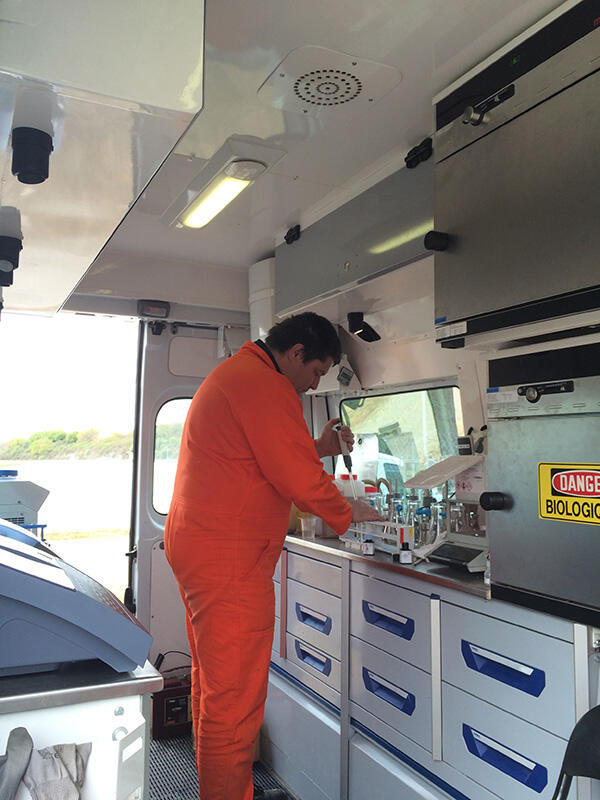 Camion laboratoire du Centre Technique du Papier 