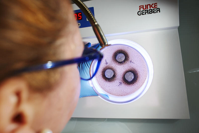 Test de transfert des agents antimicrobiens Test de transfert des agents antimicrobiens